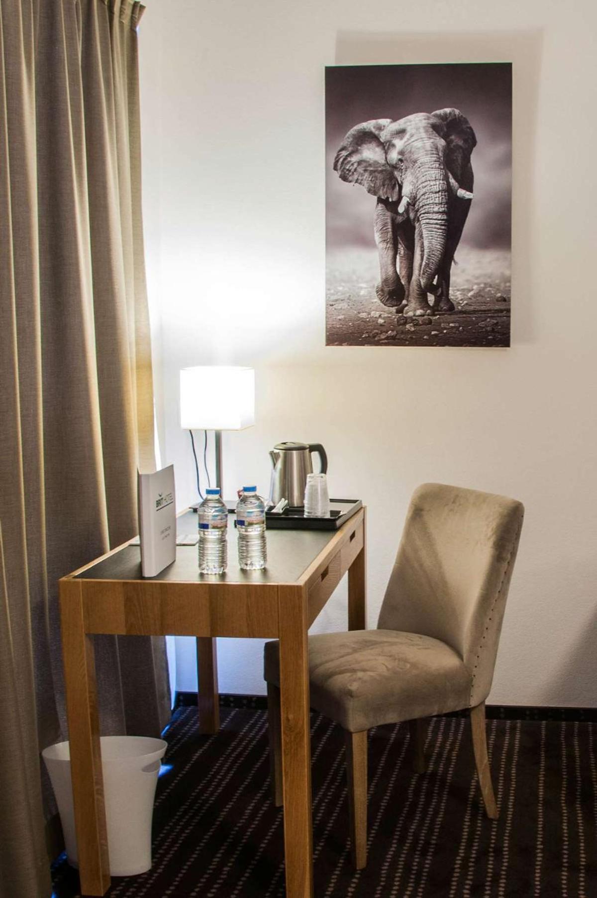 Family Room,1676774715:JPEG